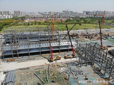 泰州市:加緊施工,首個裝配式鋼結(jié)構(gòu)學?？蚣芤堰^半